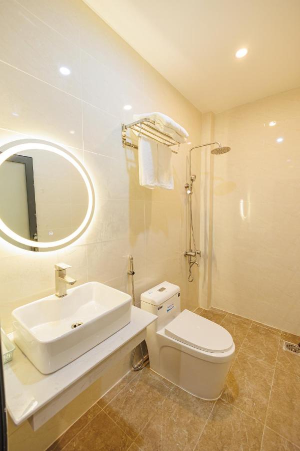 Happy Hotel Bac Lieu Екстер'єр фото